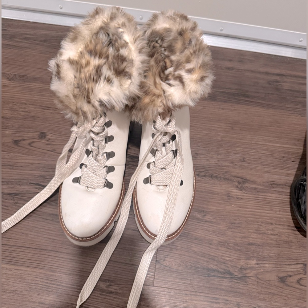 White mountain snow boots